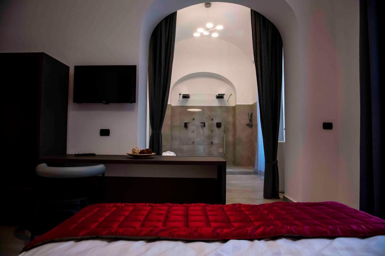 Bespoke Roma Suites Экстерьер фото