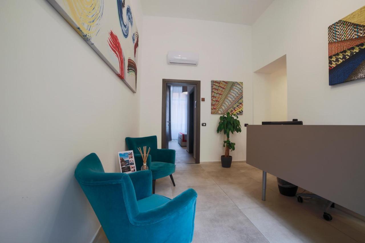 Bespoke Roma Suites Экстерьер фото